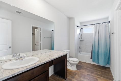 1042 Andean Emerald San Antonio TX 78253