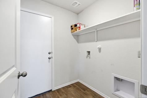 1042 Andean Emerald San Antonio TX 78253