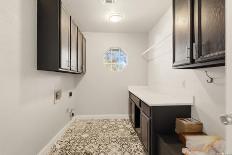 24 Inwood Manor San Antonio TX 78248