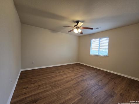 137 Hidden Fawn Cibolo TX 78108