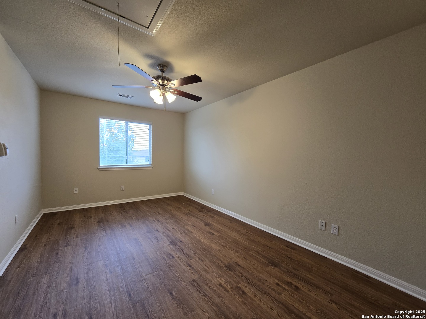 137 Hidden Fawn Cibolo TX 78108