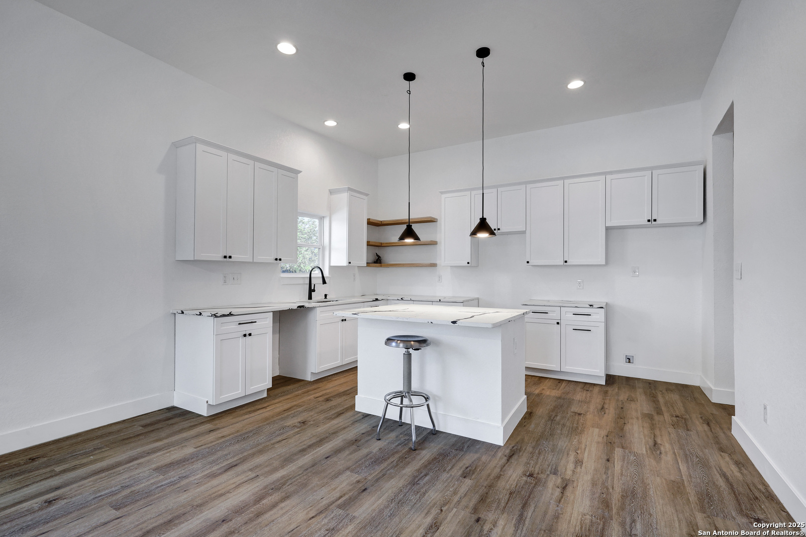 2425 Monterey Street San Antonio TX 78207