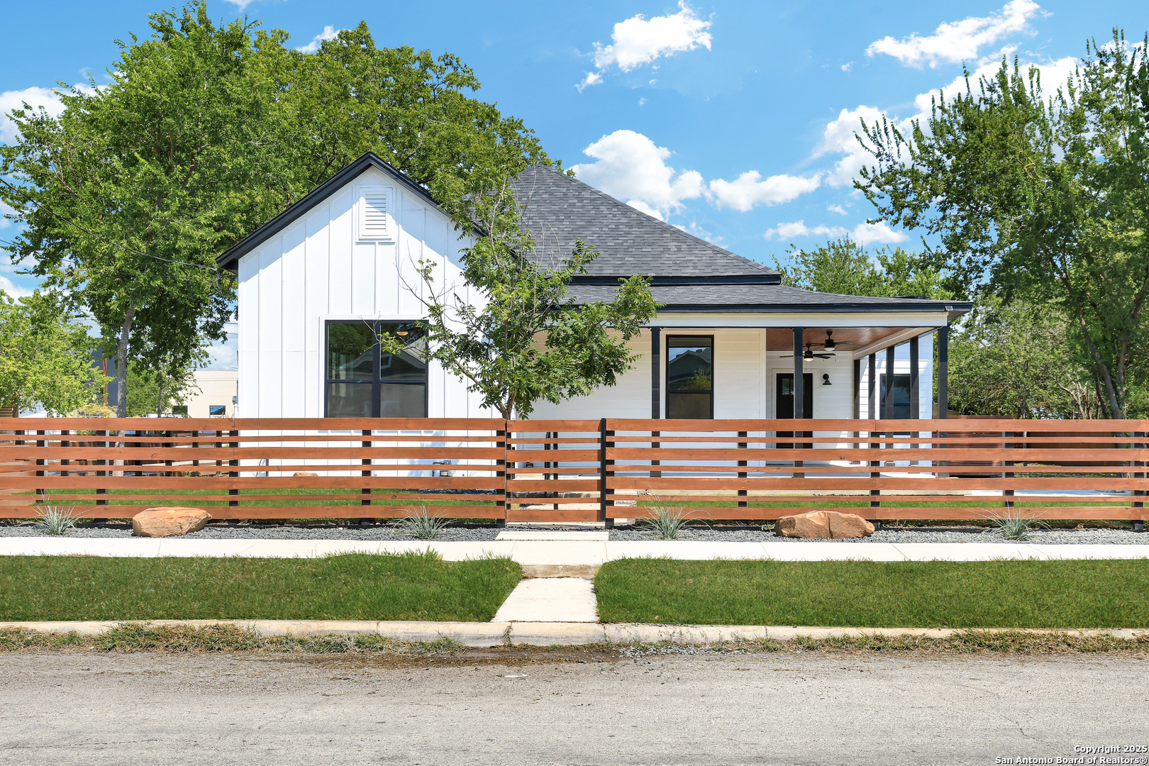 2425 Monterey Street San Antonio TX 78207