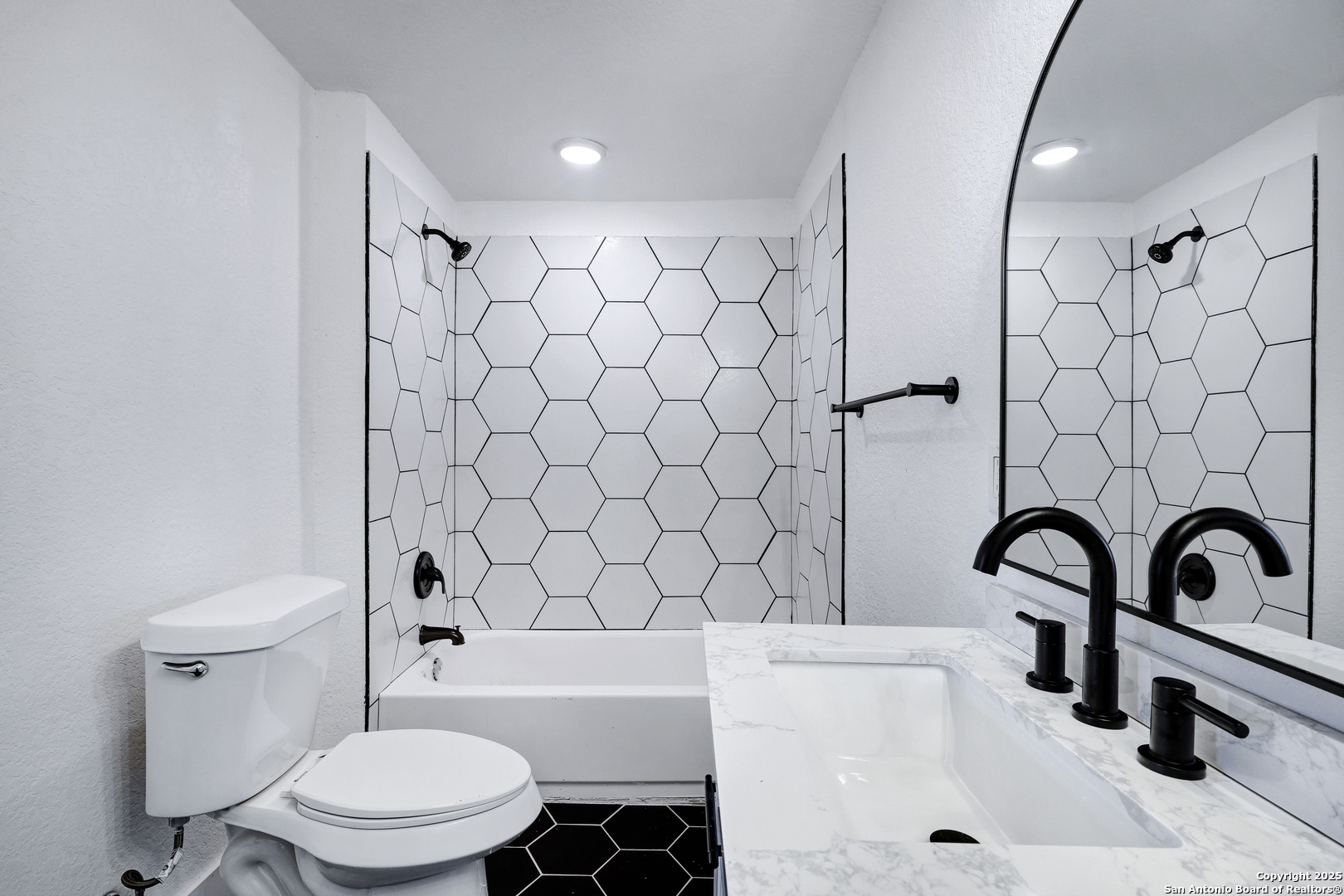 2425 Monterey Street San Antonio TX 78207