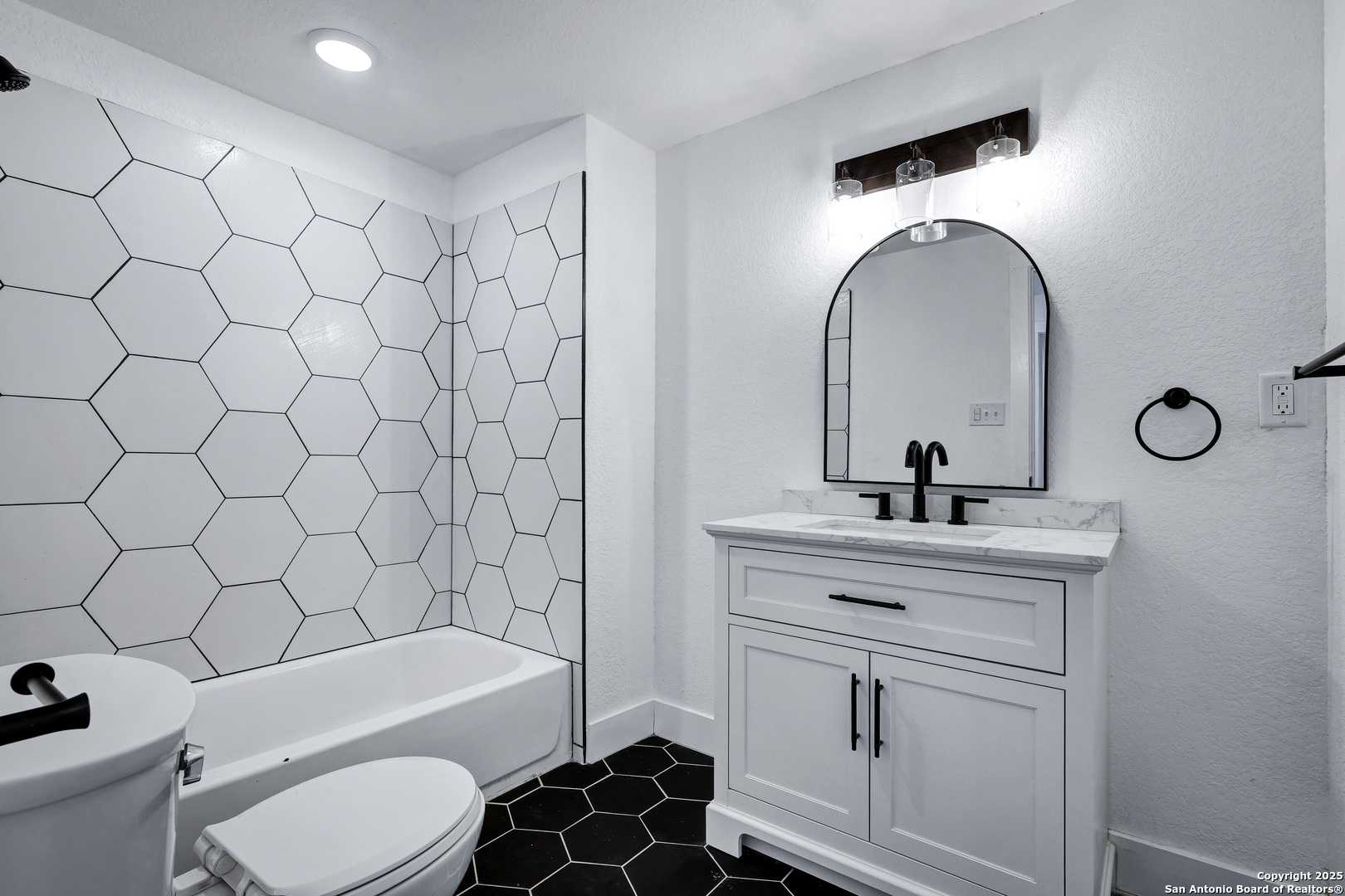 2425 Monterey Street San Antonio TX 78207