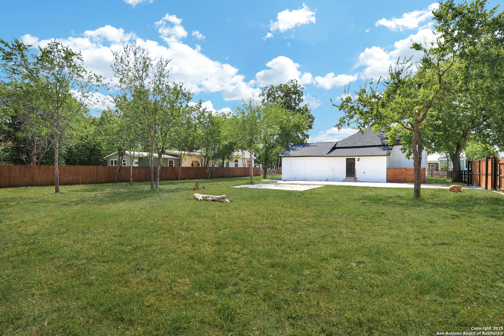 2425 Monterey Street San Antonio TX 78207