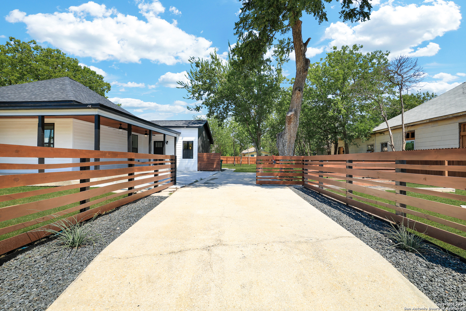 2425 Monterey Street San Antonio TX 78207