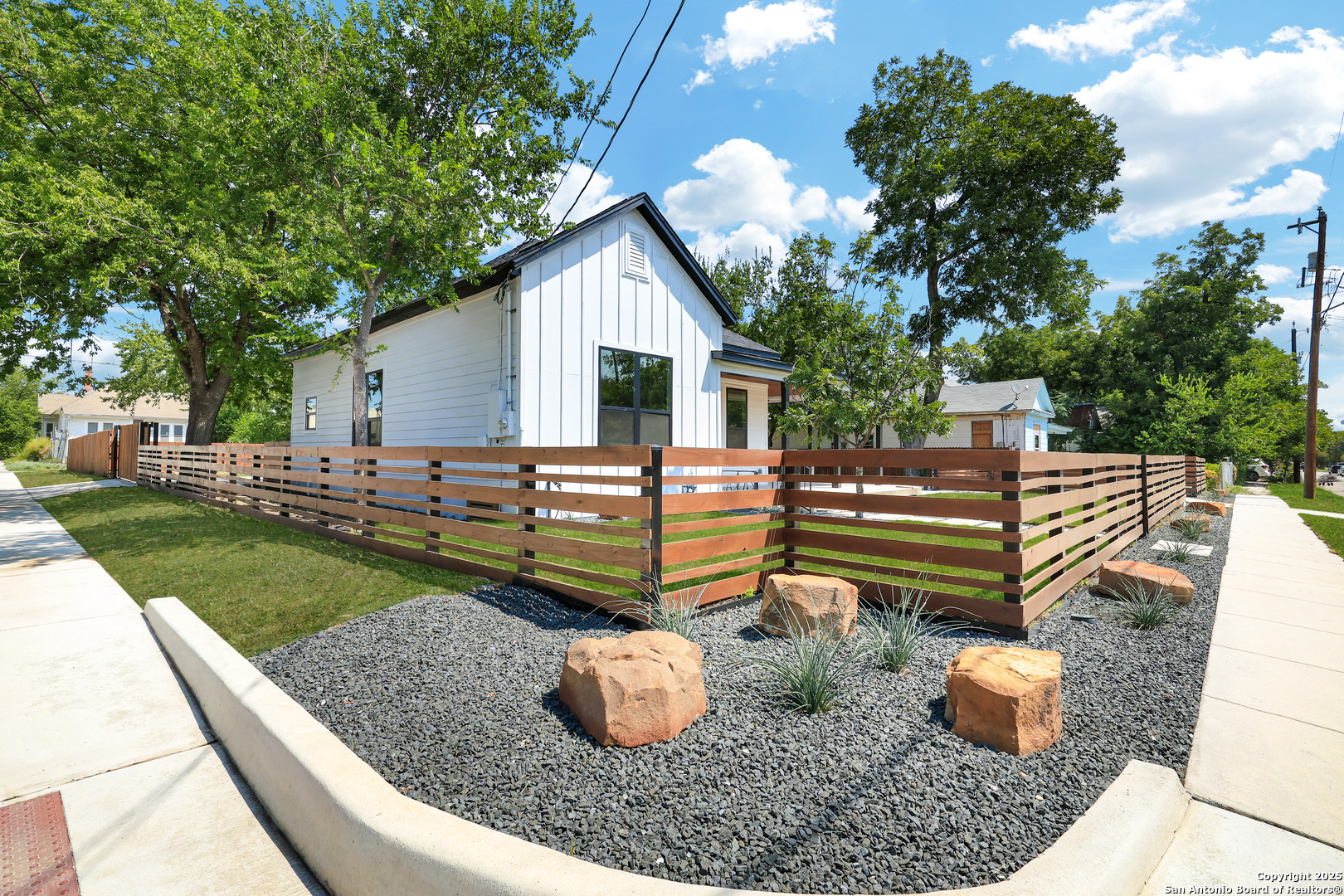 2425 Monterey Street San Antonio TX 78207