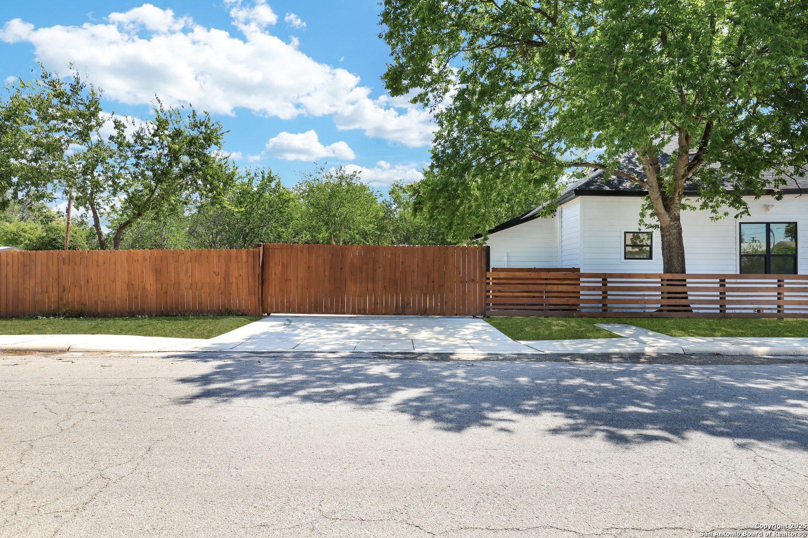 2425 Monterey Street San Antonio TX 78207