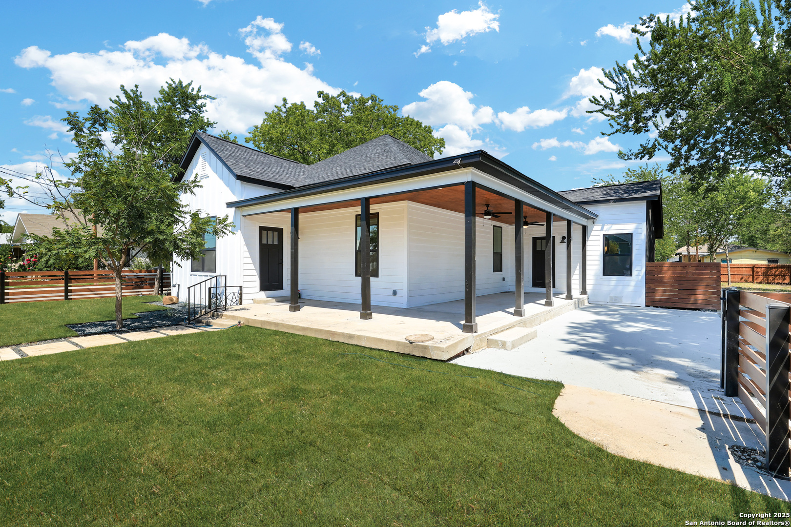 2425 Monterey Street San Antonio TX 78207