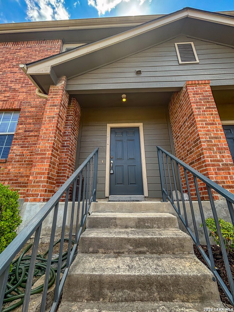 147 Chapel Hill Circle, San Antonio TX 78240
