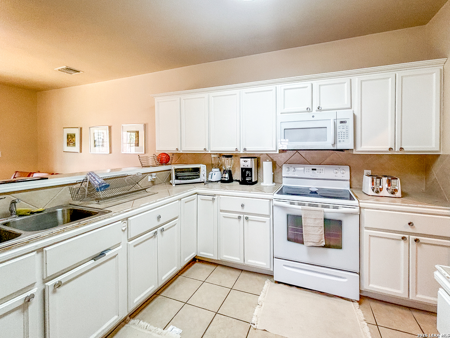 147 Chapel Hill Circle, San Antonio TX 78240