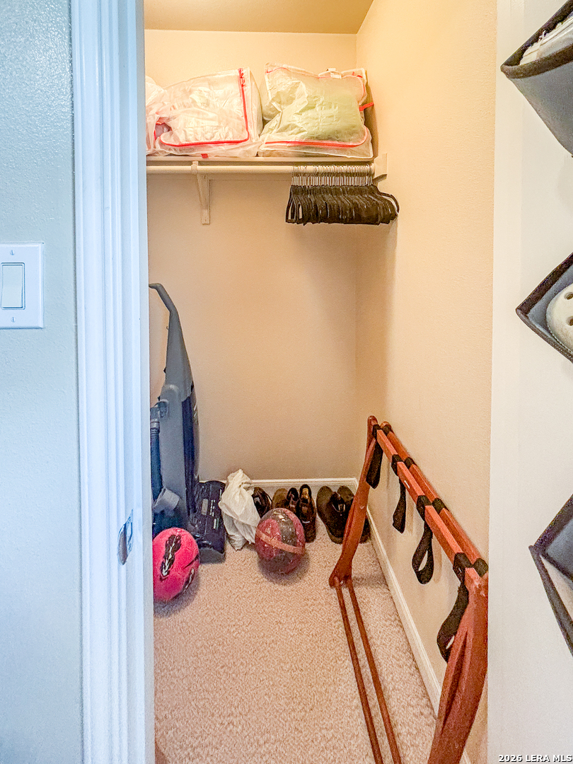 147 Chapel Hill Circle, San Antonio TX 78240