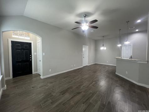 1119 Creekside Orchard New Braunfels TX 78130