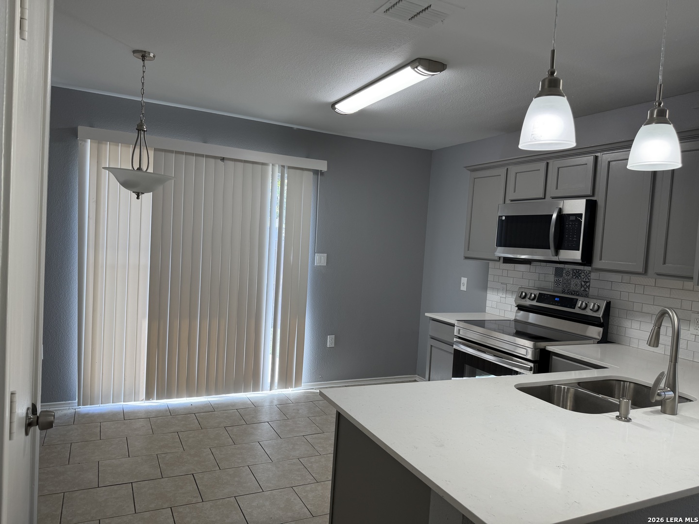 6711 Dragon Tooth San Antonio TX 78242