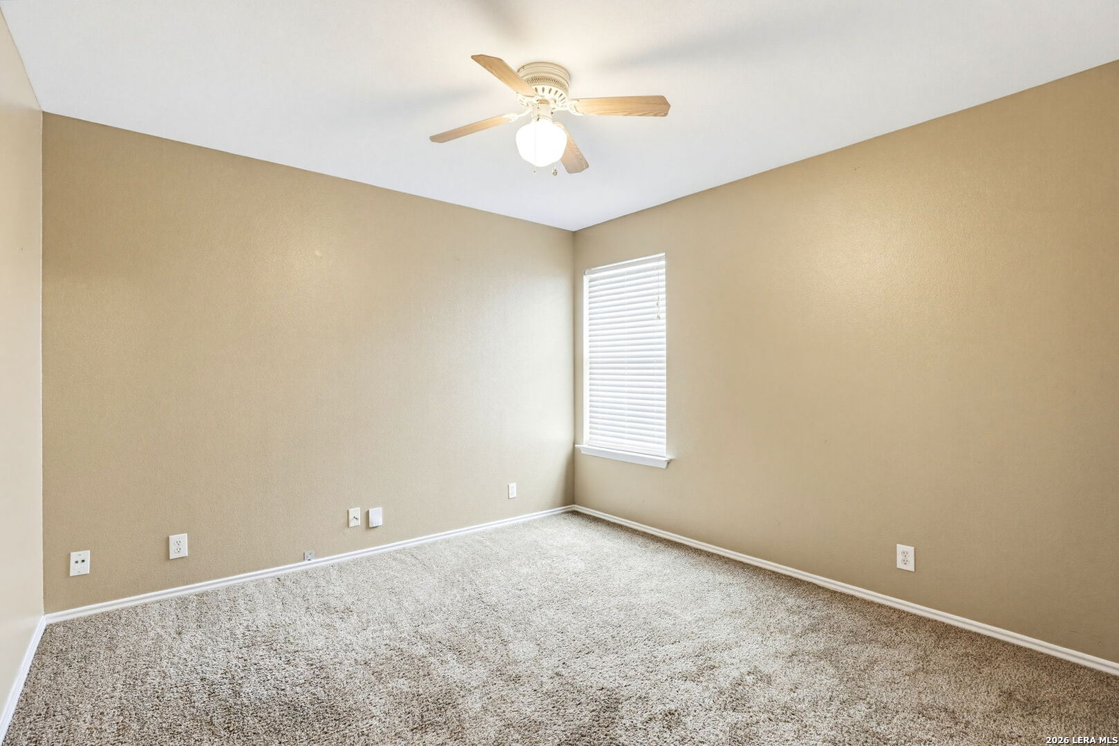 9139 Laguna Hills Selma TX 78154