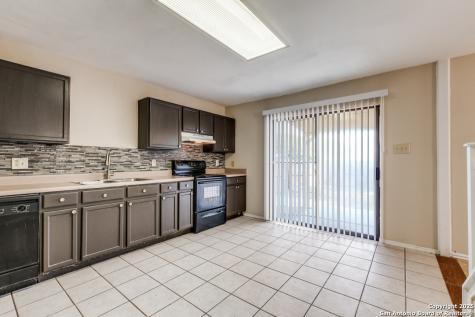 1210 Crossing Oaks San Antonio TX 78253