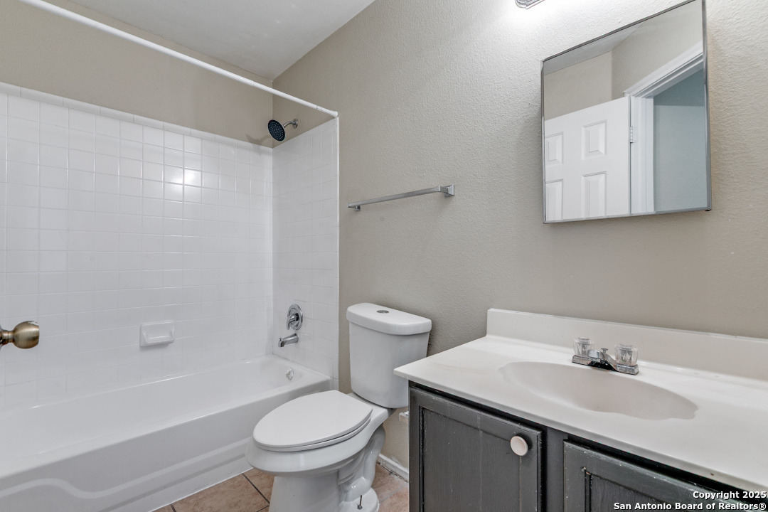 1210 Crossing Oaks San Antonio TX 78253
