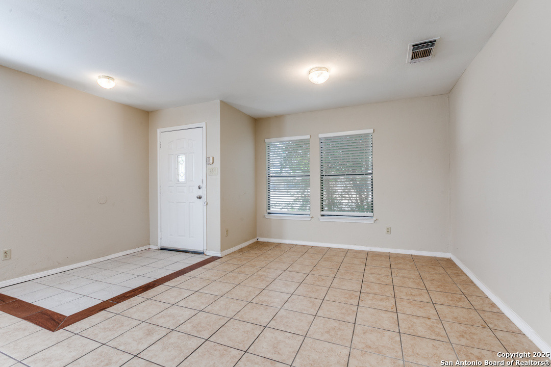 1210 Crossing Oaks San Antonio TX 78253