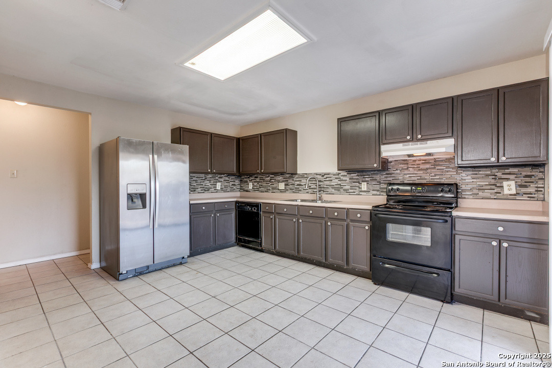 1210 Crossing Oaks San Antonio TX 78253