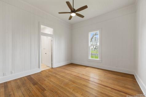 303 James Street Boerne TX 78006