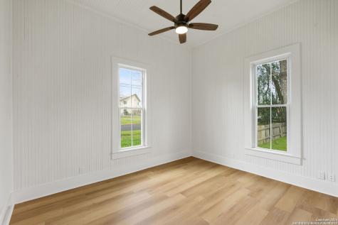 303 James Street Boerne TX 78006