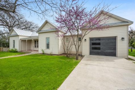 303 James Street Boerne TX 78006