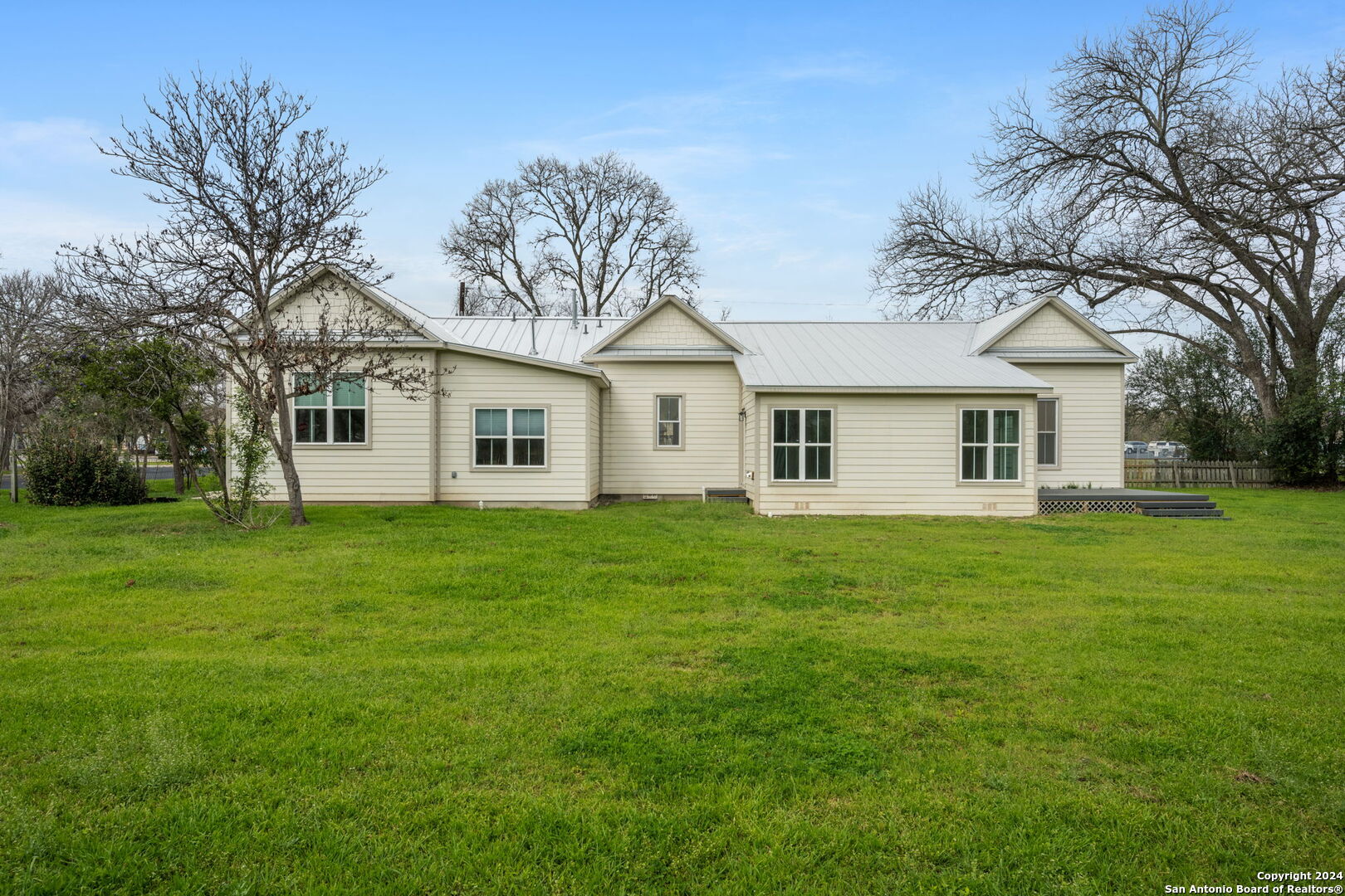 303 James Street Boerne TX 78006