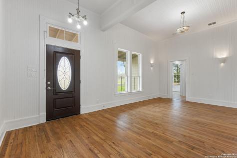 303 James Street Boerne TX 78006