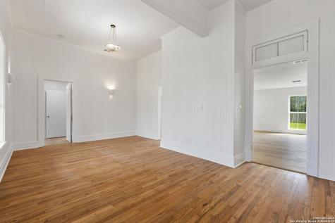 303 James Street Boerne TX 78006