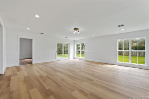 303 James Street Boerne TX 78006
