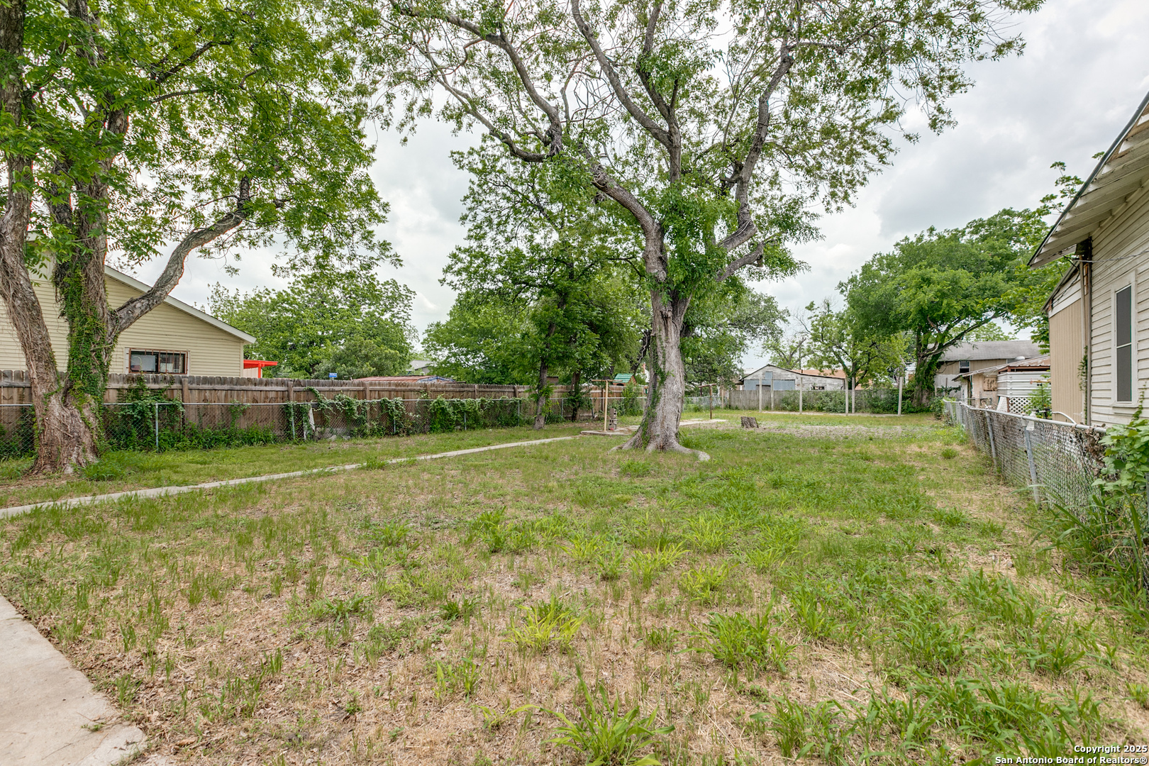 142 Helena Street San Antonio TX 78204