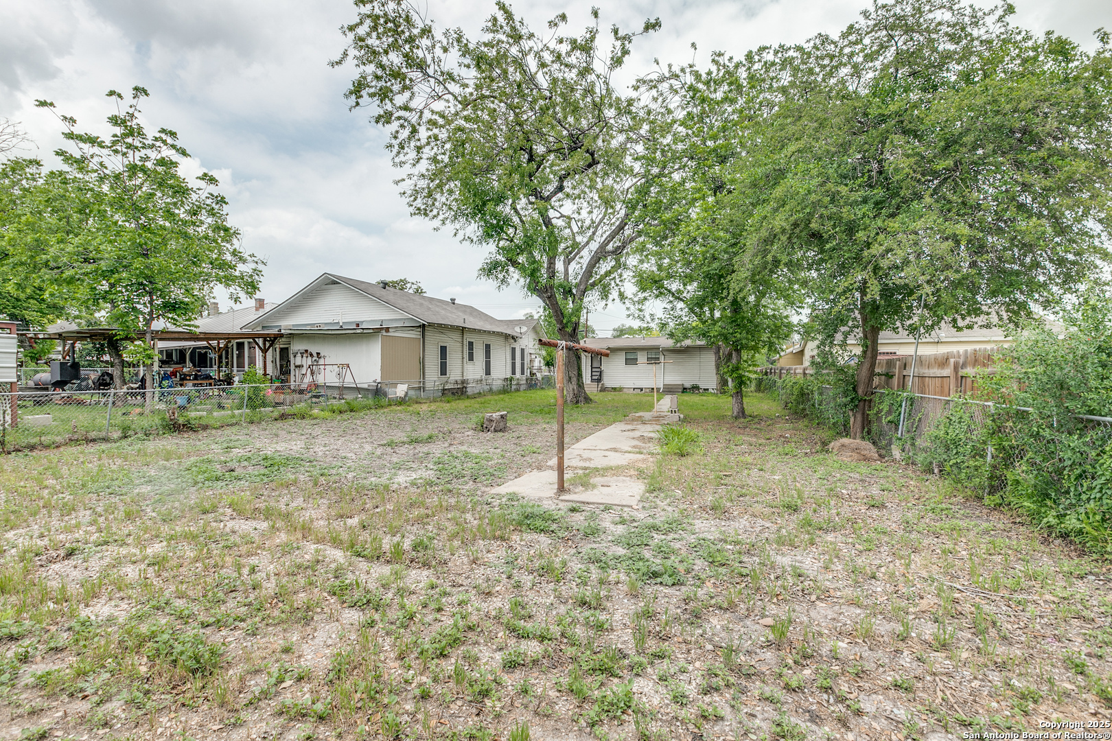 142 Helena Street San Antonio TX 78204