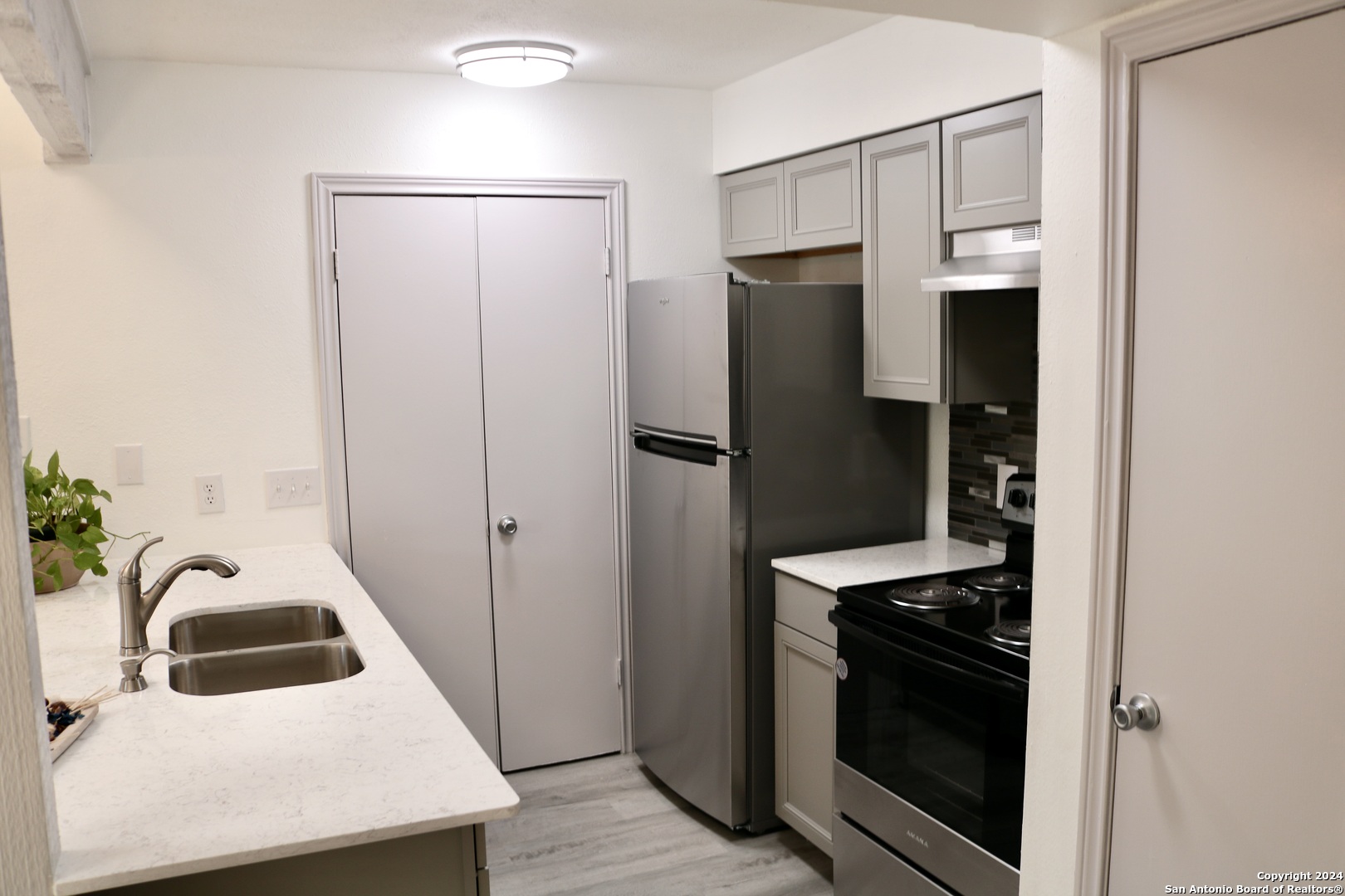8611 Datapoint San Antonio TX 78229