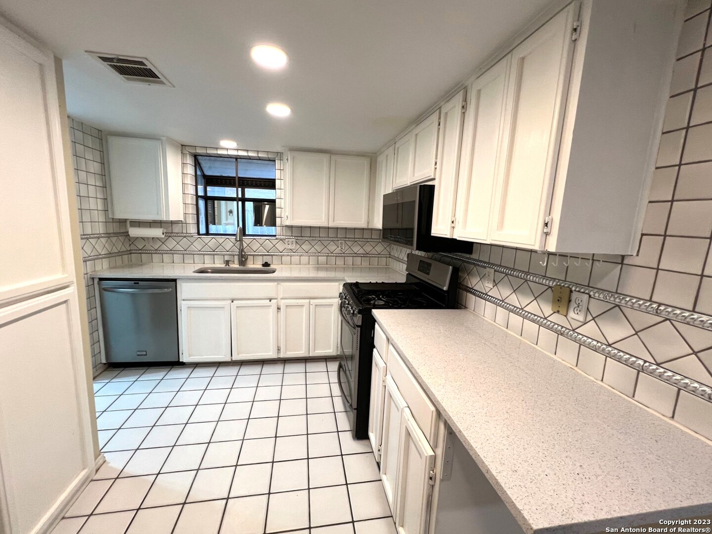 8423 Timber Bridge Street San Antonio TX 78250