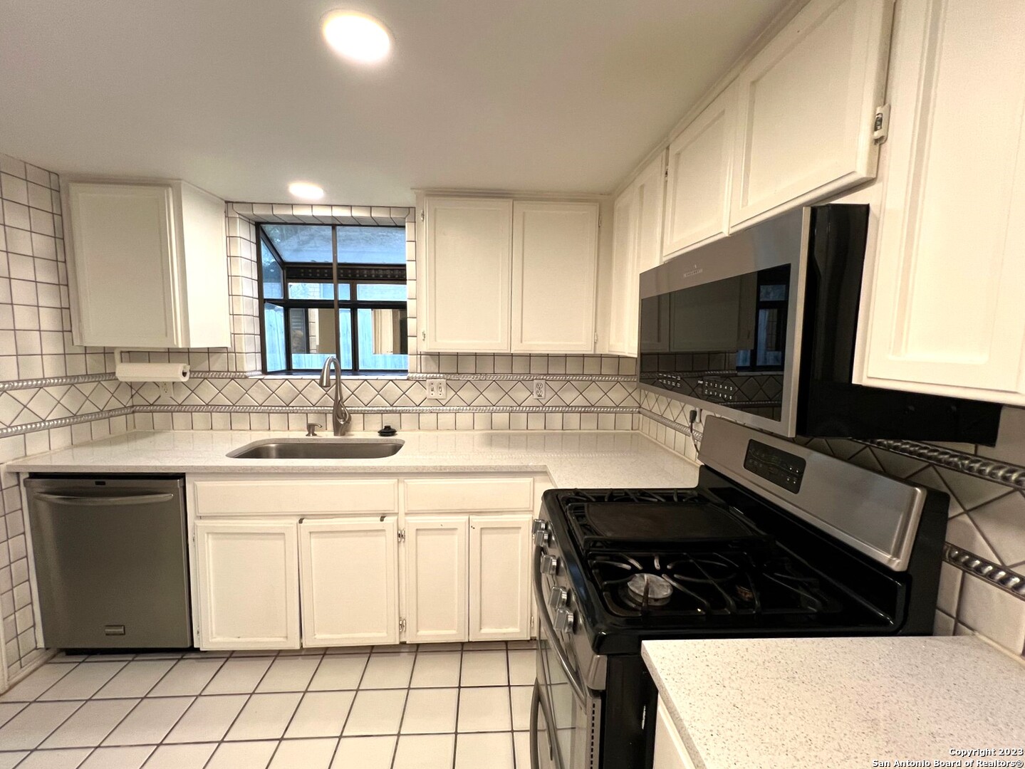 8423 Timber Bridge Street San Antonio TX 78250