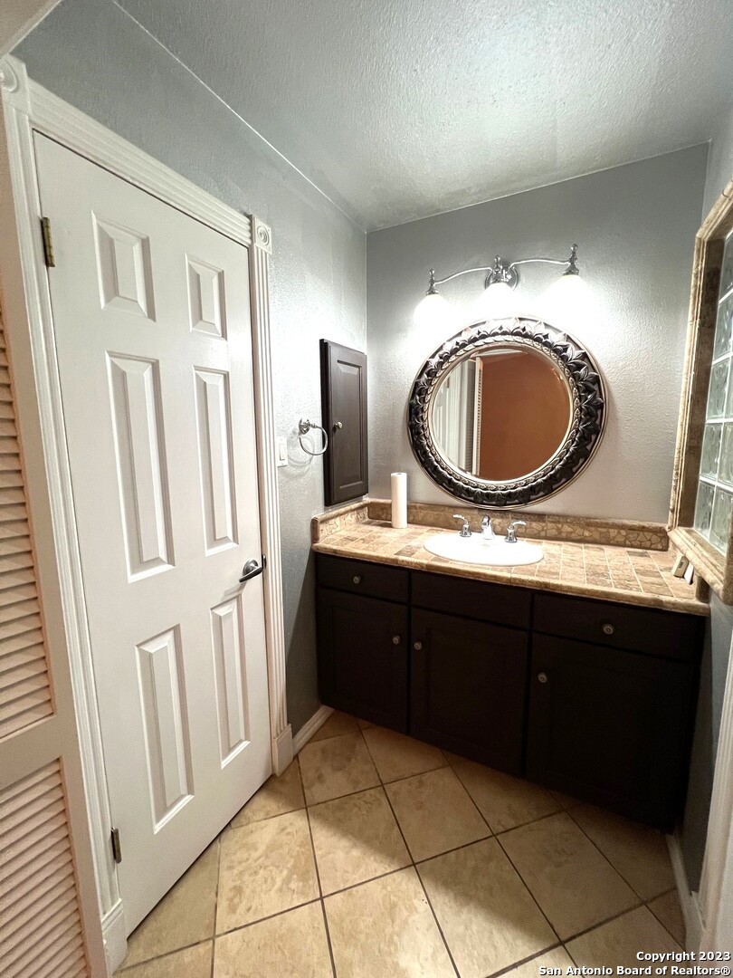 8423 Timber Bridge Street San Antonio TX 78250