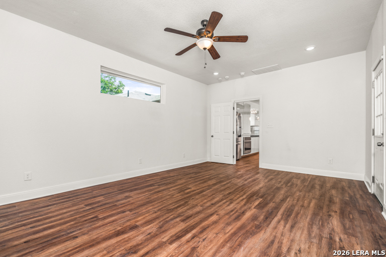 115 Saint Charles San Antonio TX 78202