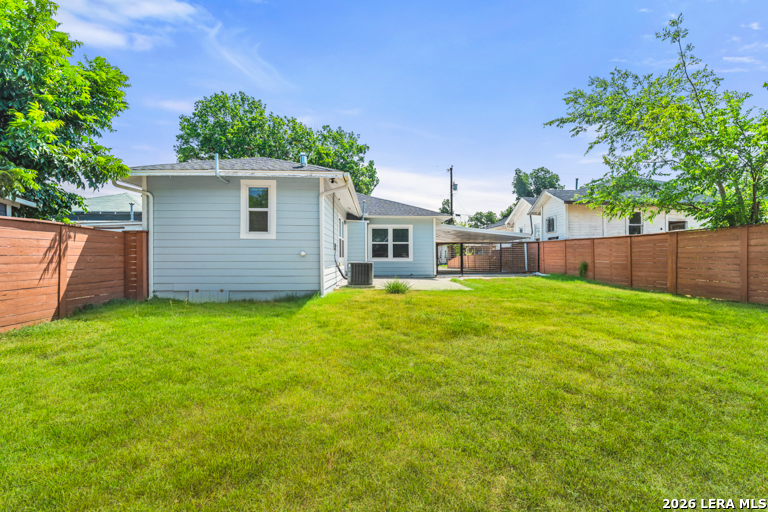 115 Saint Charles San Antonio TX 78202