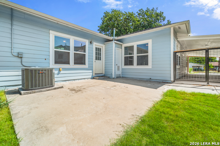 115 Saint Charles San Antonio TX 78202