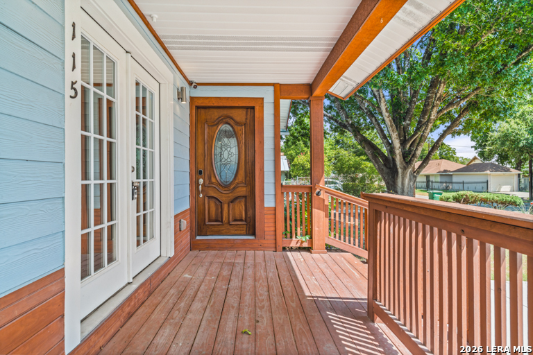 115 Saint Charles San Antonio TX 78202