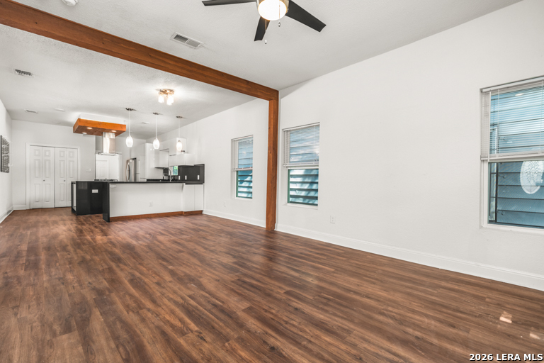 115 Saint Charles San Antonio TX 78202