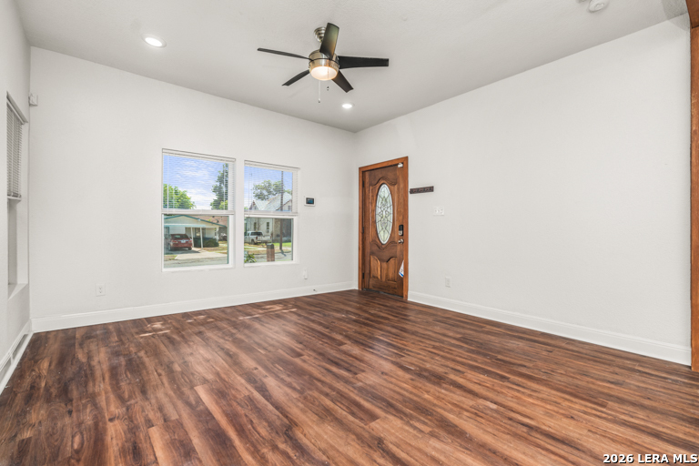 115 Saint Charles San Antonio TX 78202