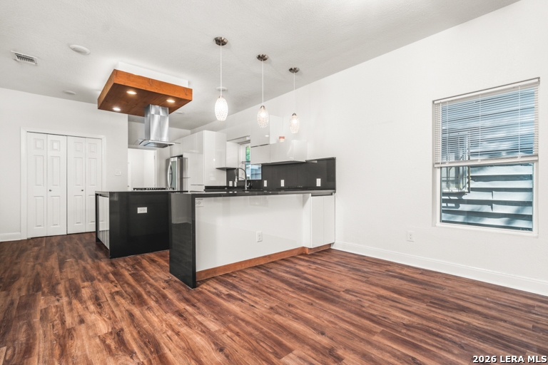 115 Saint Charles San Antonio TX 78202
