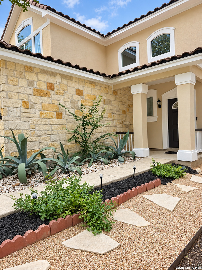 1355 Pinnacle Falls San Antonio TX 78260
