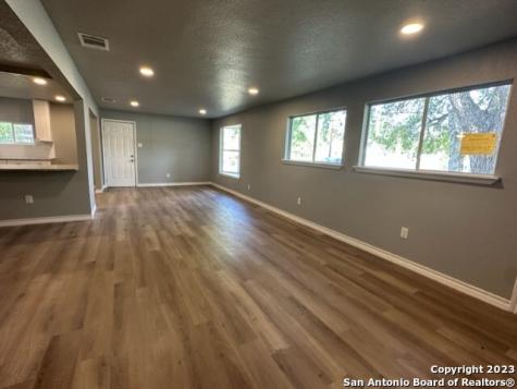 546 W Petaluma Boulevard San Antonio TX 78221