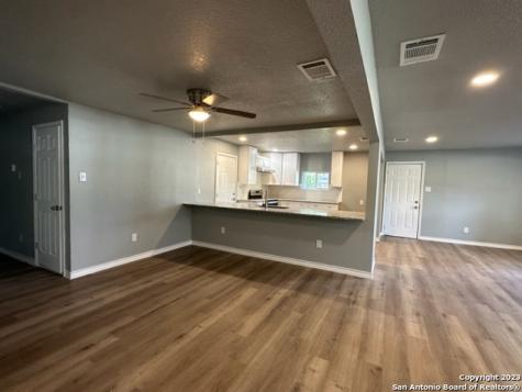 546 W Petaluma Boulevard San Antonio TX 78221
