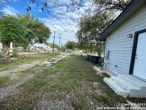 546 W Petaluma Boulevard San Antonio TX 78221