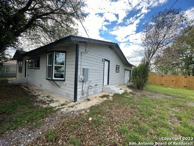 546 W Petaluma Boulevard San Antonio TX 78221