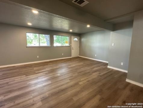 546 W Petaluma Boulevard San Antonio TX 78221